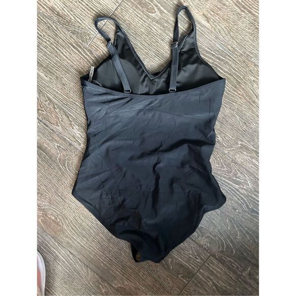 NEW Women's One Piece Swimsuit Wrap V Neck Bathing Suit M - Picture 3 of 4